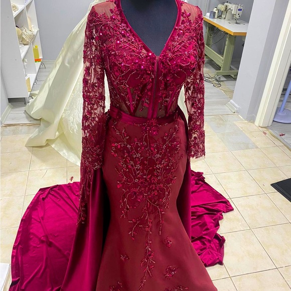 Bridal /prom/evening dress size small-medium - Picture 5 of 6